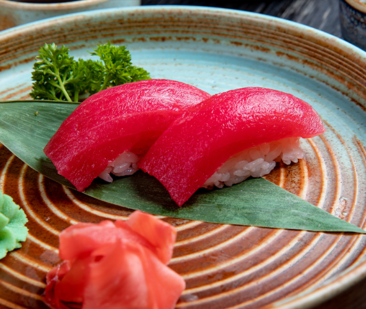 sushi nigiri de atún