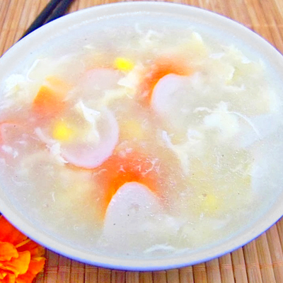 Sopa de maíz con cangrejo