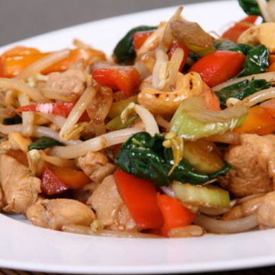 Chop-suey con pollo