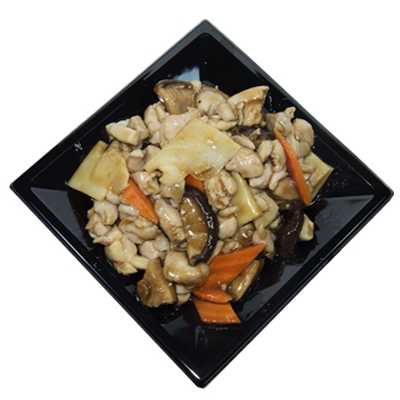 Pollo con bambú y setas chinas